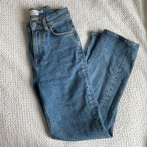 Favourite Cut Cropped Jeans — & Other Stories